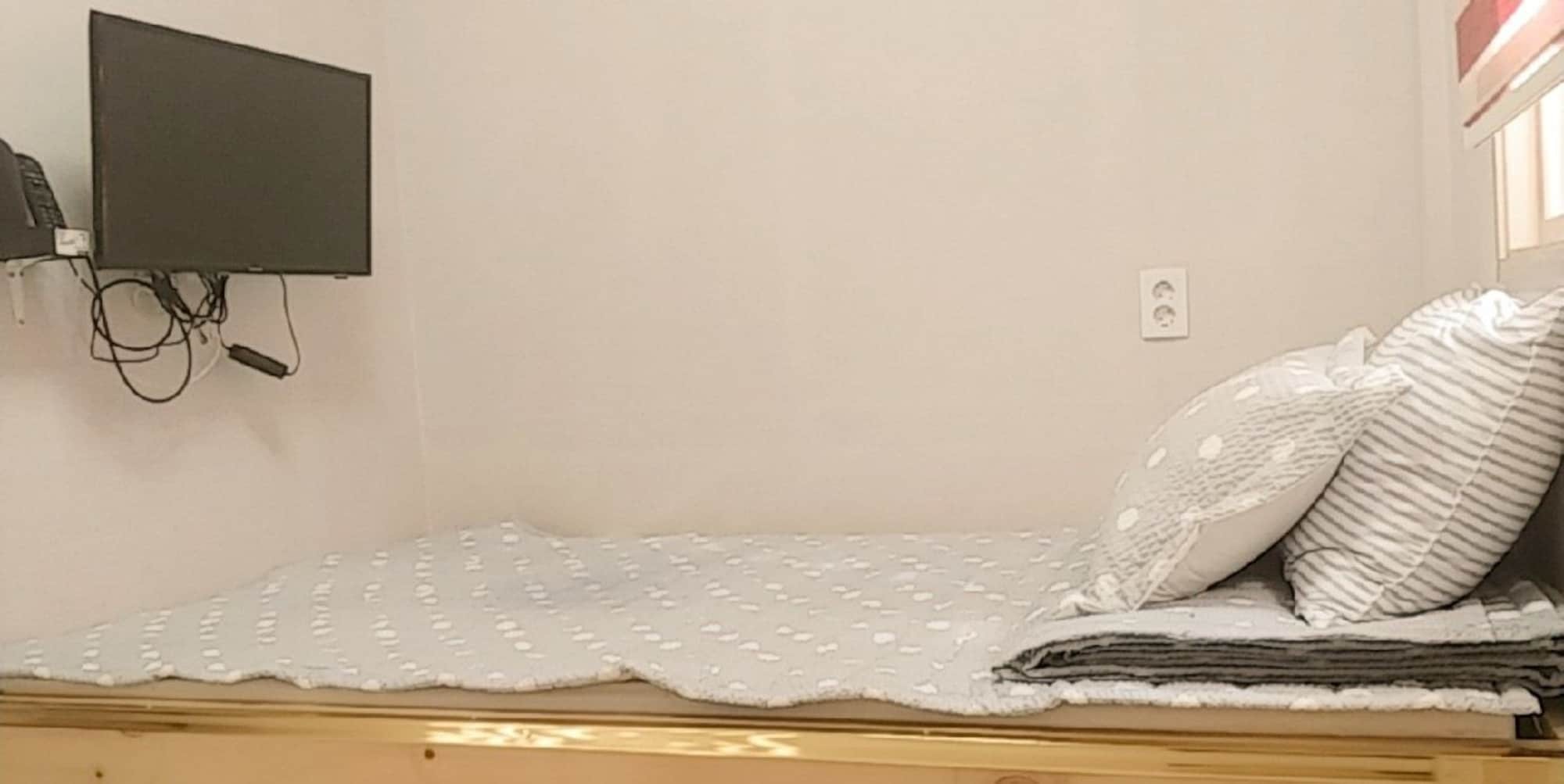 Coco Capsule Guesthouse Пусан Екстериор снимка
